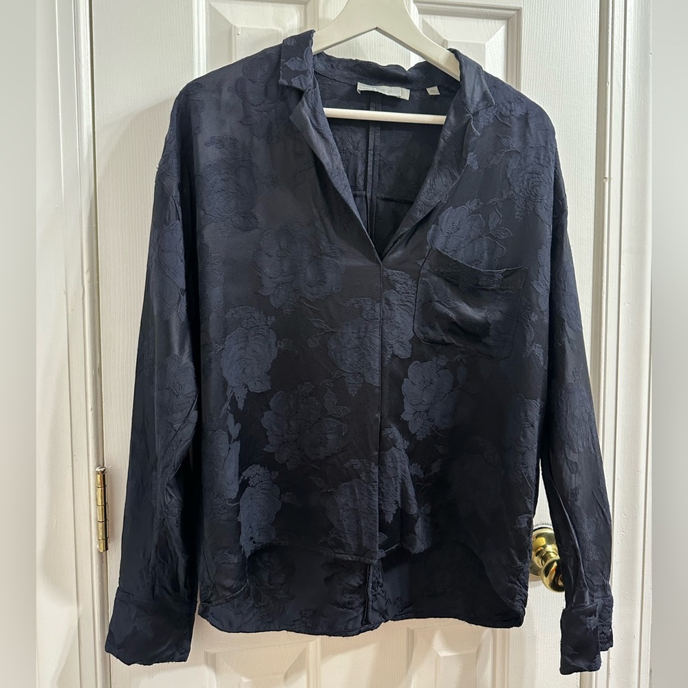 Vince Women’s Work Blouse Navy with Beautiful Floral stitched pattern size Small
